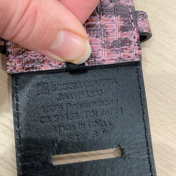 BCBG Vegan Leather Belt Size Small - Picture 3 of 5